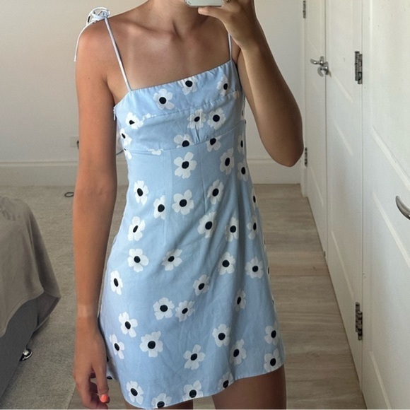 Princess Polly dress - Picture 4 of 8